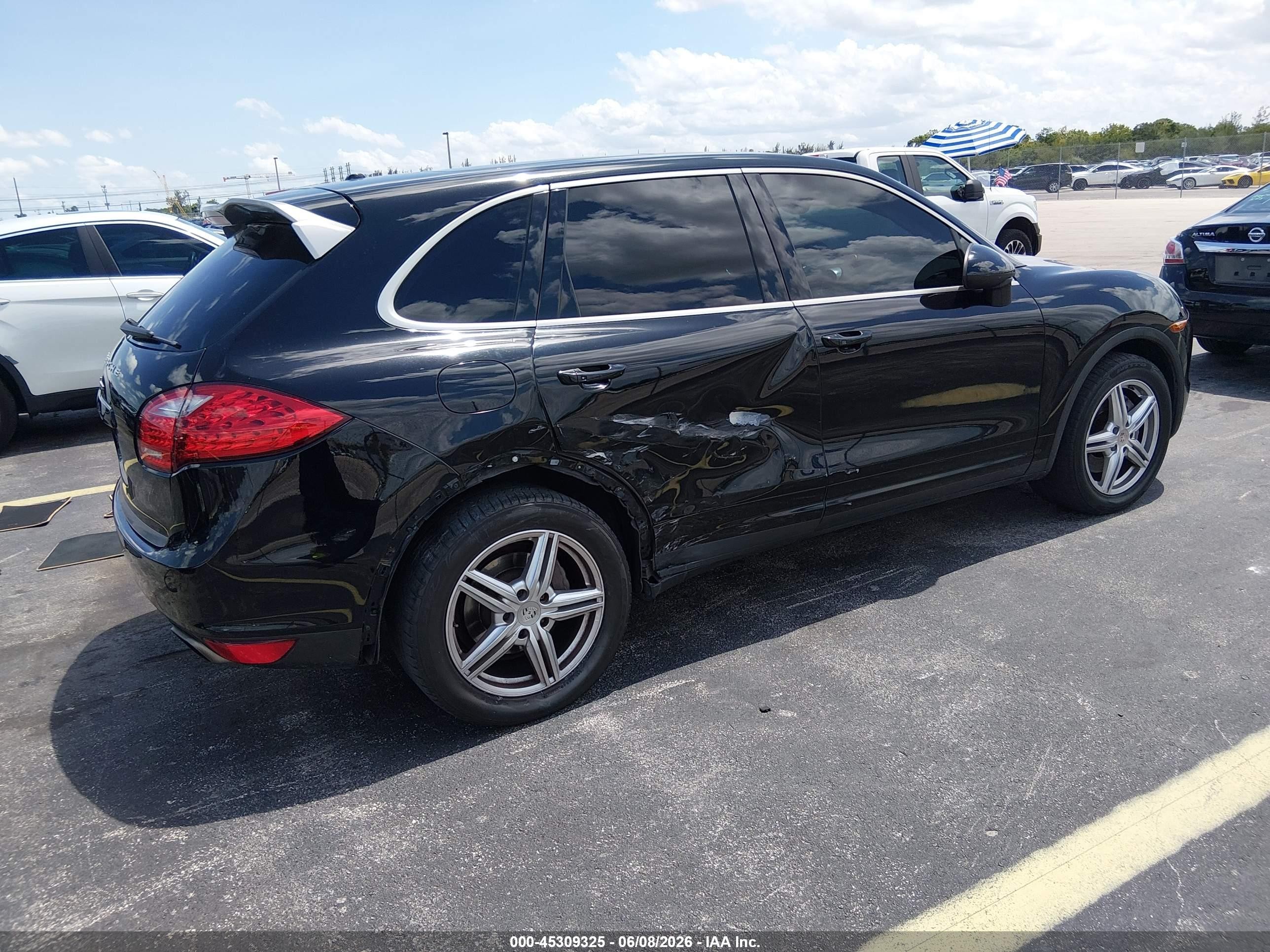 2014 Porsche Cayenne Platinum Edition Black vin: WP1AA2A26ELA95083