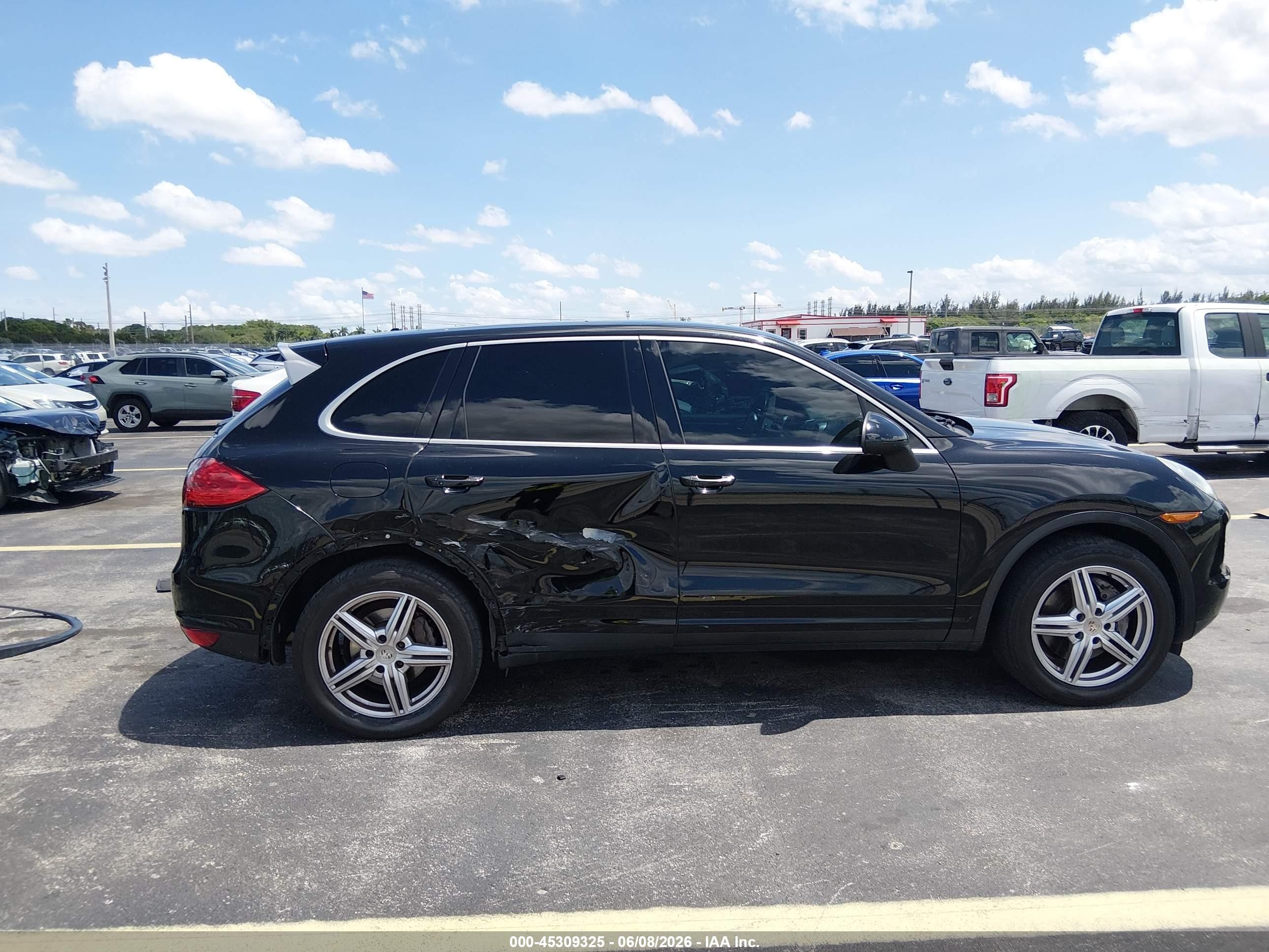 2014 Porsche Cayenne Platinum Edition Black vin: WP1AA2A26ELA95083