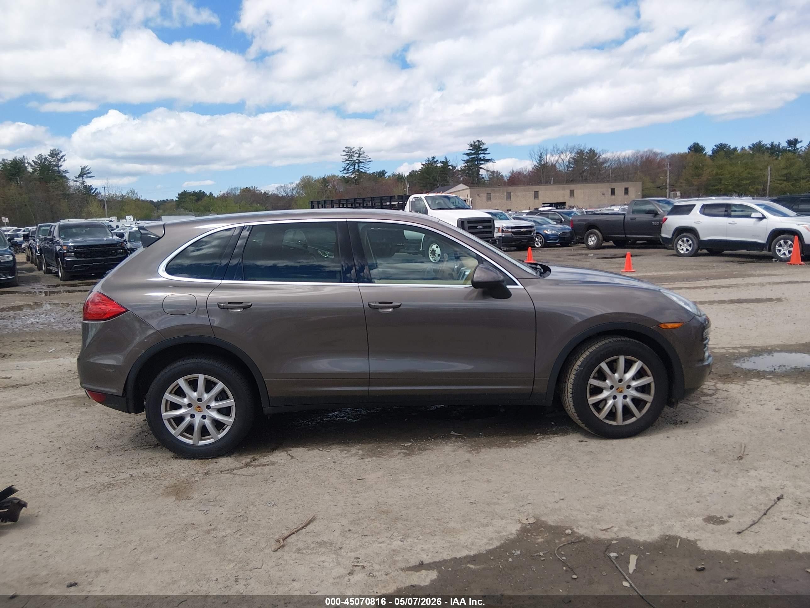 2014 Porsche Cayenne Brown vin: WP1AA2A26ELA97612