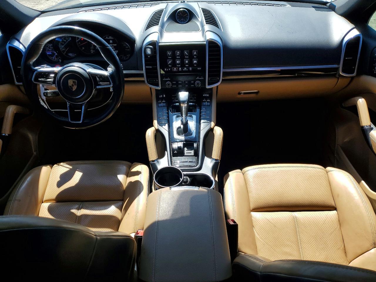 2017 Porsche Cayenne Black vin: WP1AA2A26HKA92016