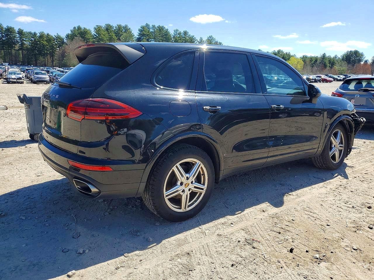 2017 Porsche Cayenne Black vin: WP1AA2A26HKA92016