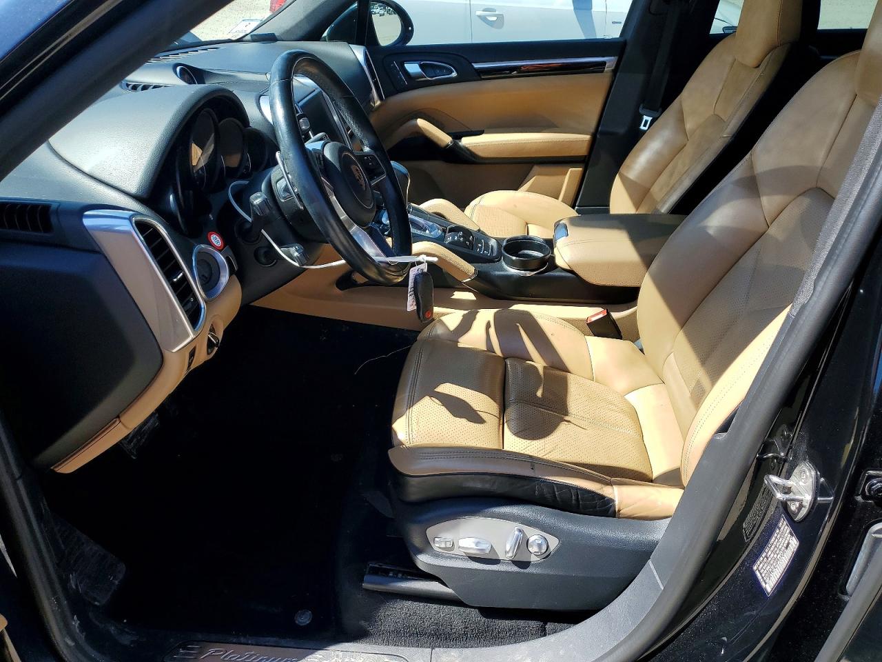 2017 Porsche Cayenne Black vin: WP1AA2A26HKA92016