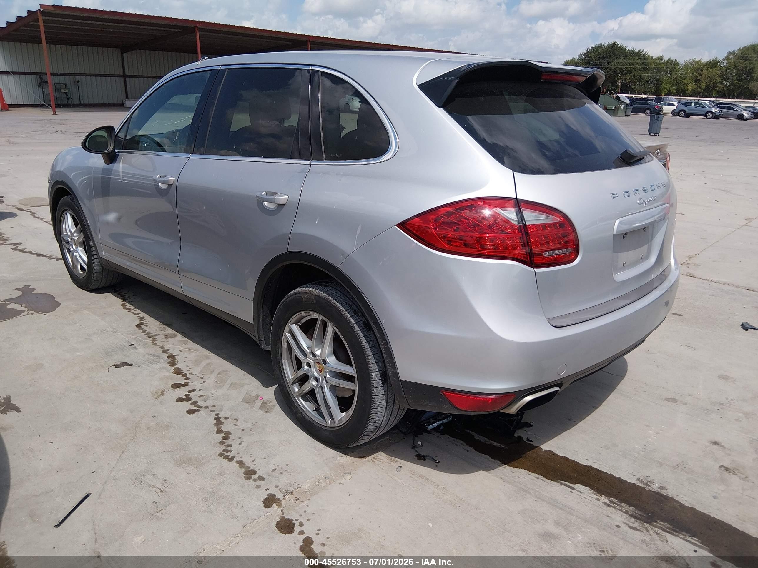 2011 Porsche Cayenne   Silver vin: WP1AA2A27BLA03698