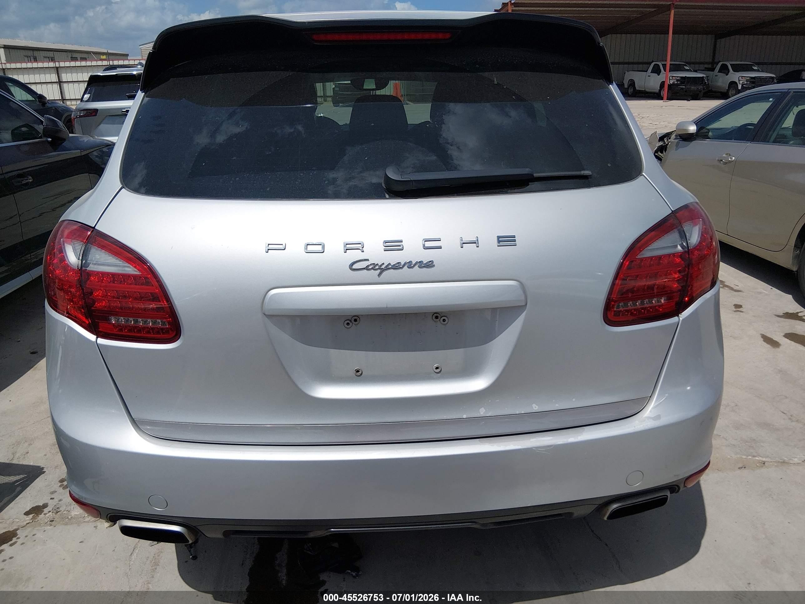 2011 Porsche Cayenne   Silver vin: WP1AA2A27BLA03698