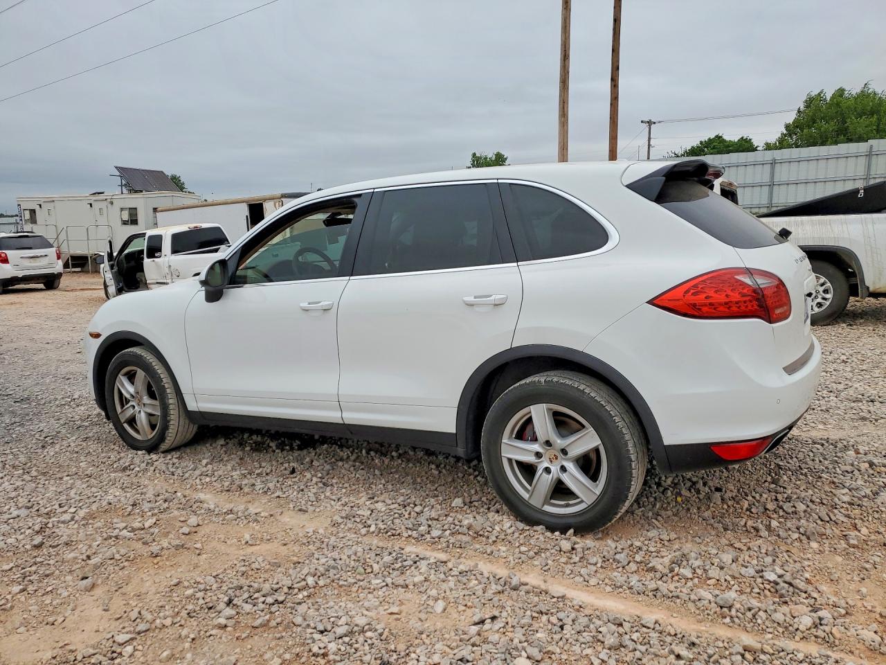 2012 Porsche Cayenne White vin: WP1AA2A27CLA10538