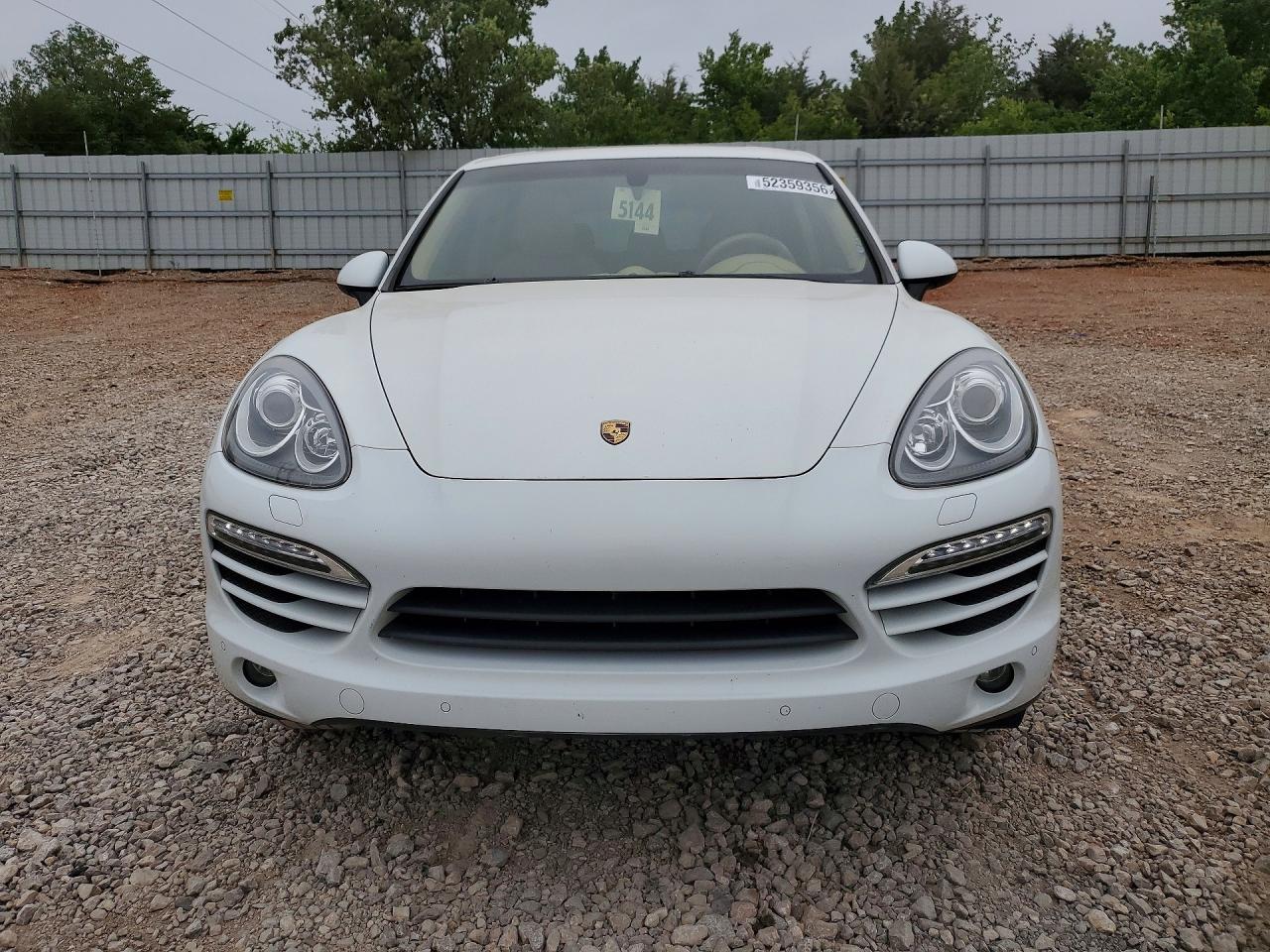 2012 Porsche Cayenne White vin: WP1AA2A27CLA10538