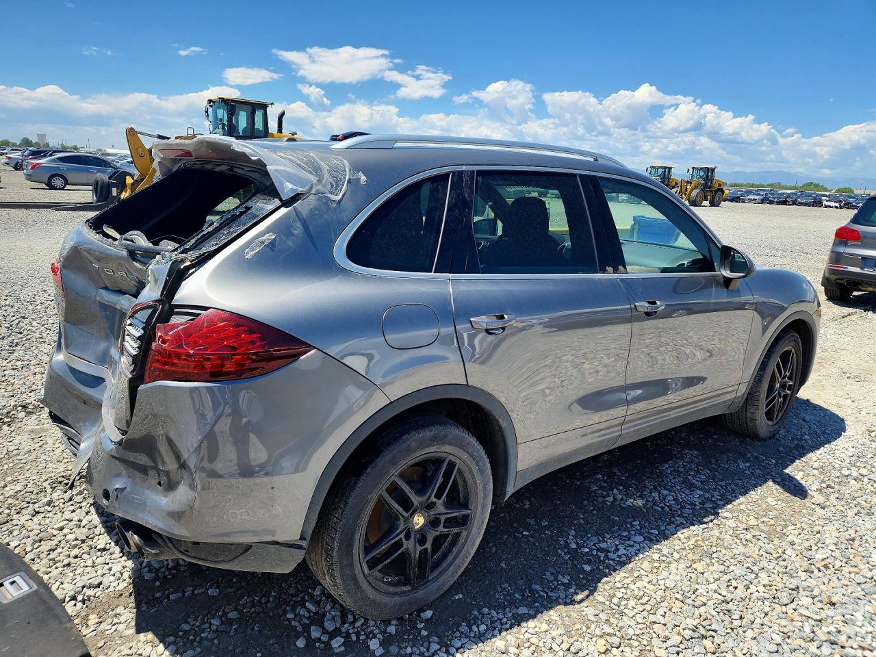 2014 Porsche Cayenne Gray vin: WP1AA2A27ELA91737