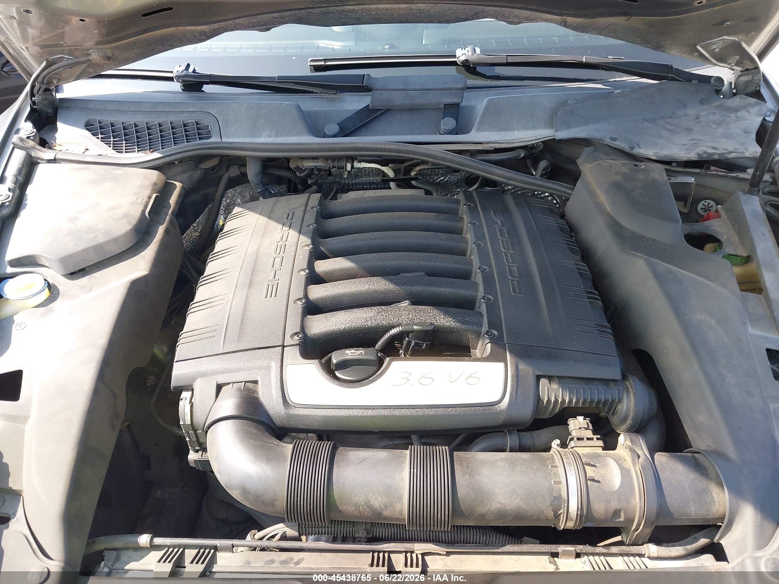2014 Porsche Cayenne Platinum Edition Silver vin: WP1AA2A27ELA95271
