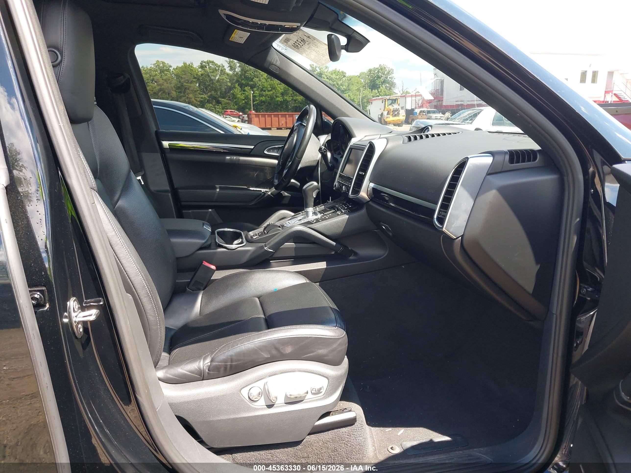 2012 Porsche Cayenne   Black vin: WP1AA2A28CLA08894