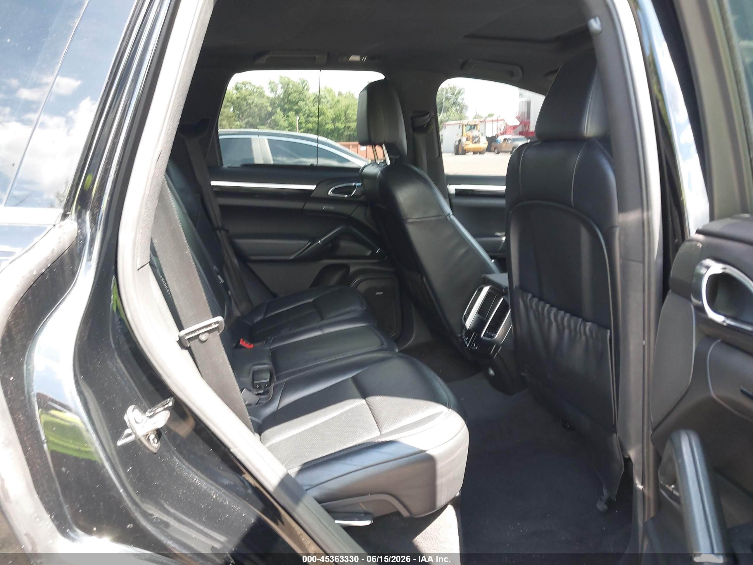 2012 Porsche Cayenne   Black vin: WP1AA2A28CLA08894