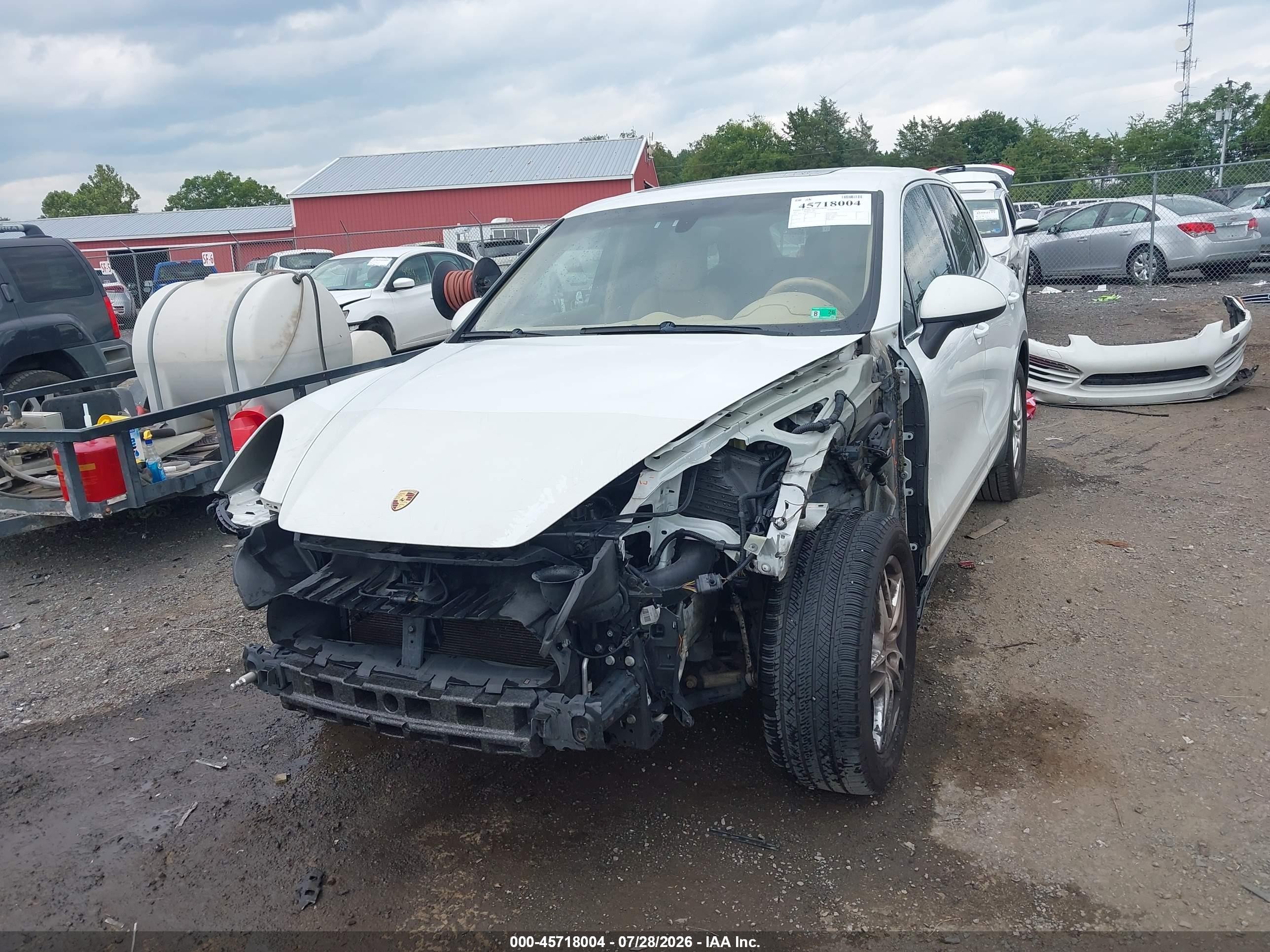 2012 Porsche Cayenne   White vin: WP1AA2A28CLA09317