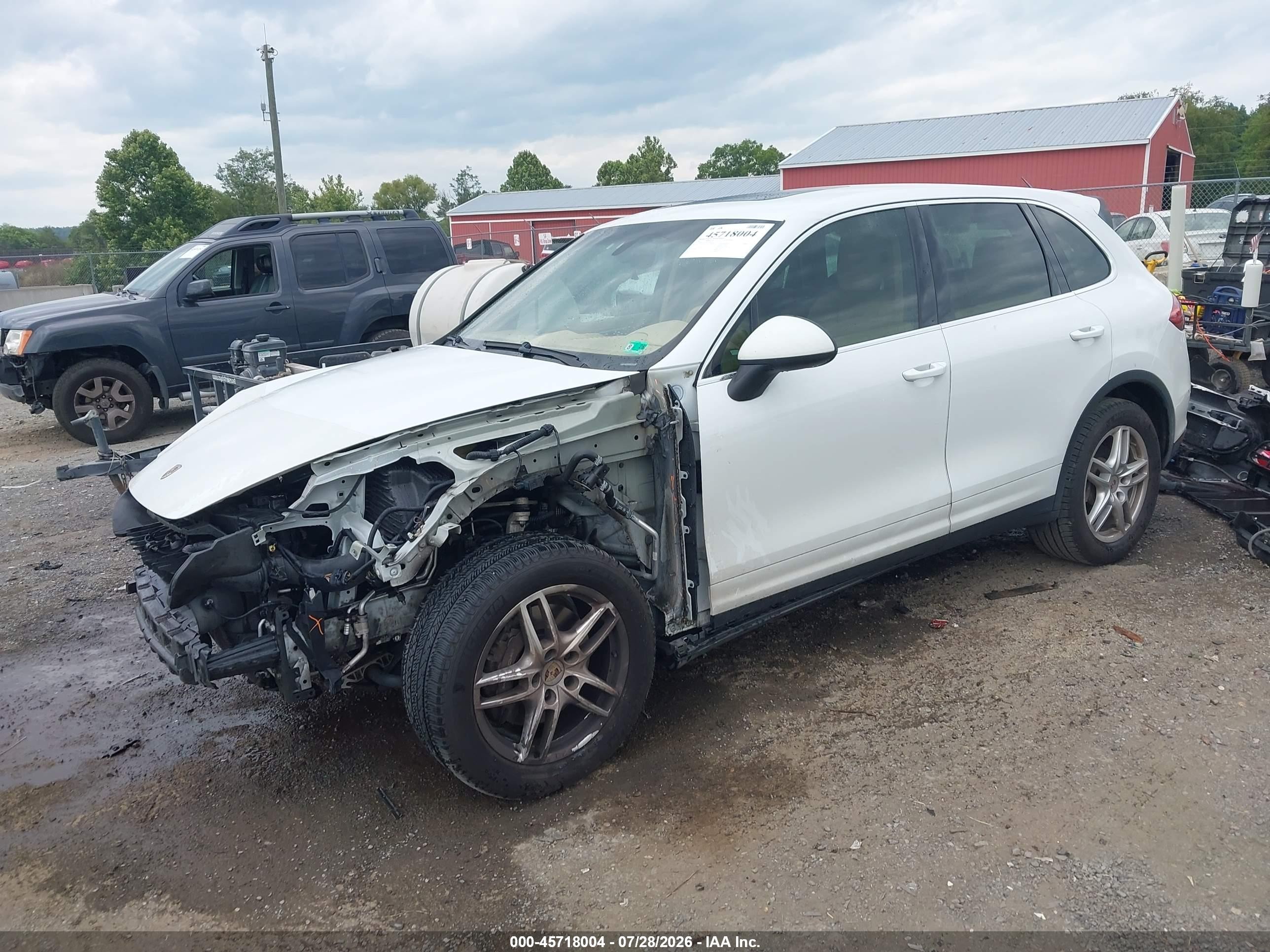 2012 Porsche Cayenne   White vin: WP1AA2A28CLA09317
