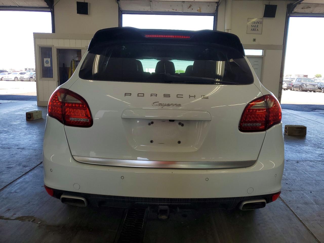 2013 Porsche Cayenne White vin: WP1AA2A28DLA09822