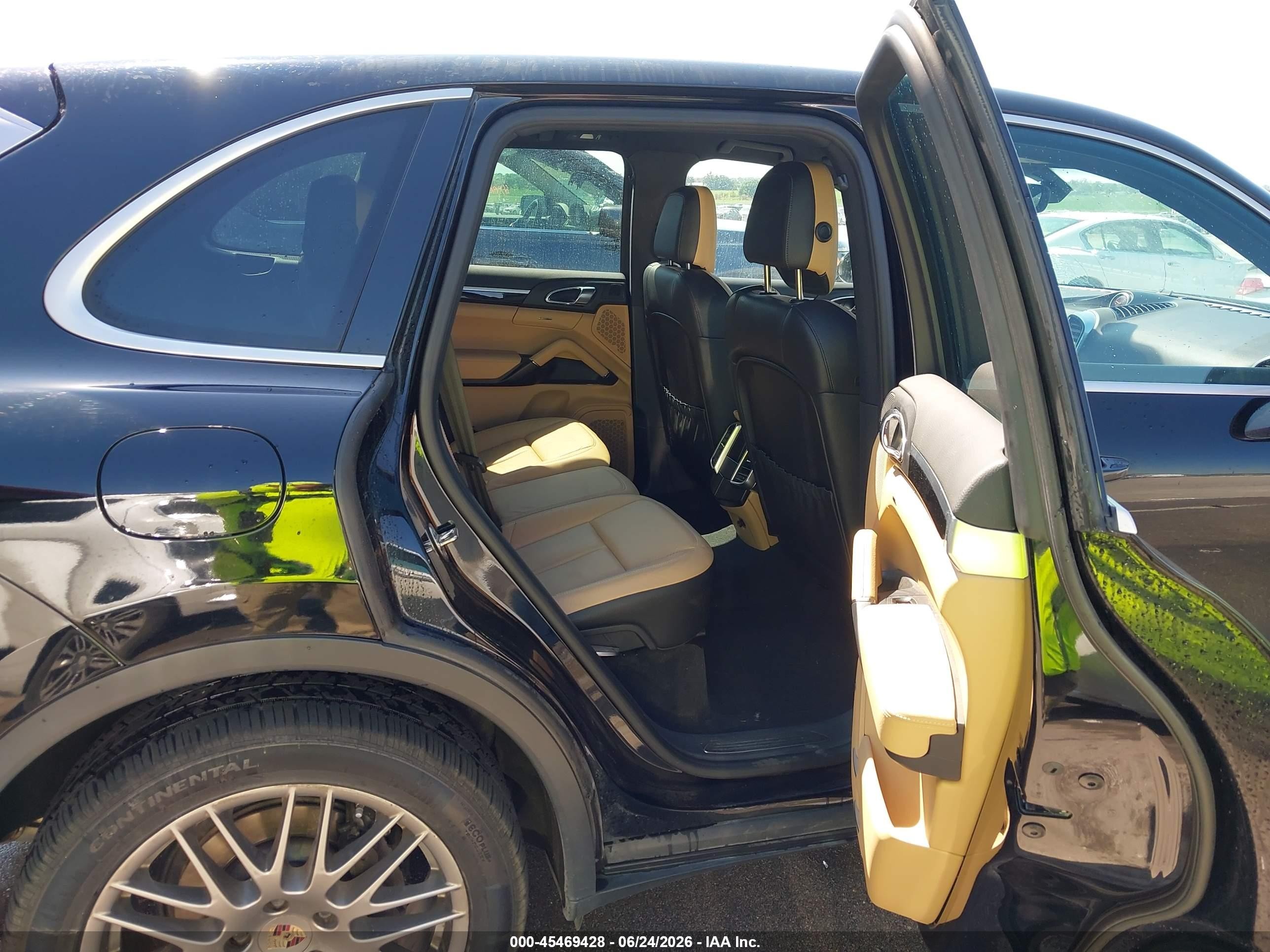 2014 Porsche Cayenne   Черный vin: WP1AA2A28ELA08865