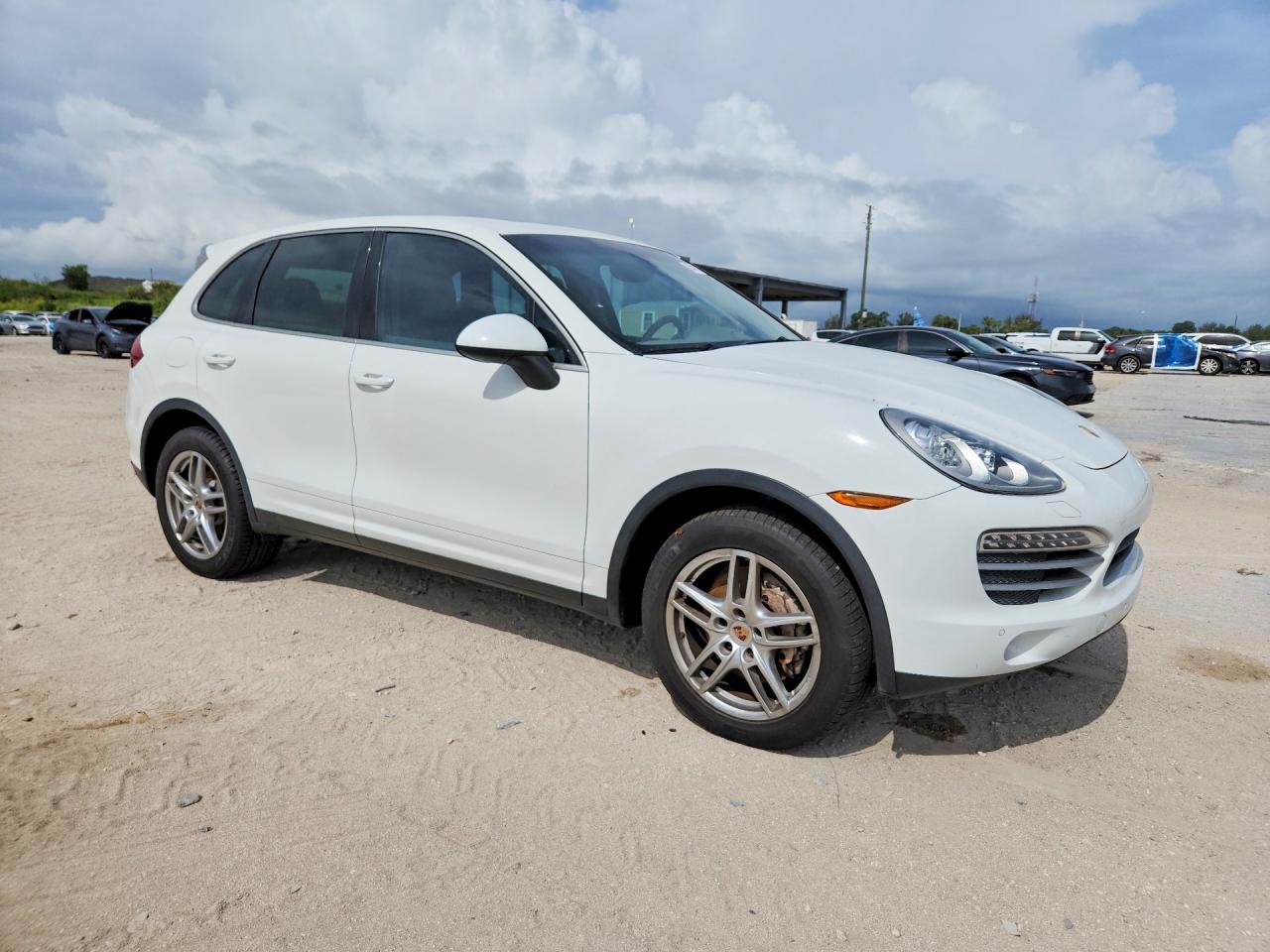 2014 Porsche Cayenne White vin: WP1AA2A28ELA97451