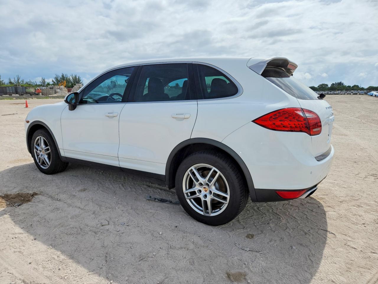 2014 Porsche Cayenne White vin: WP1AA2A28ELA97451