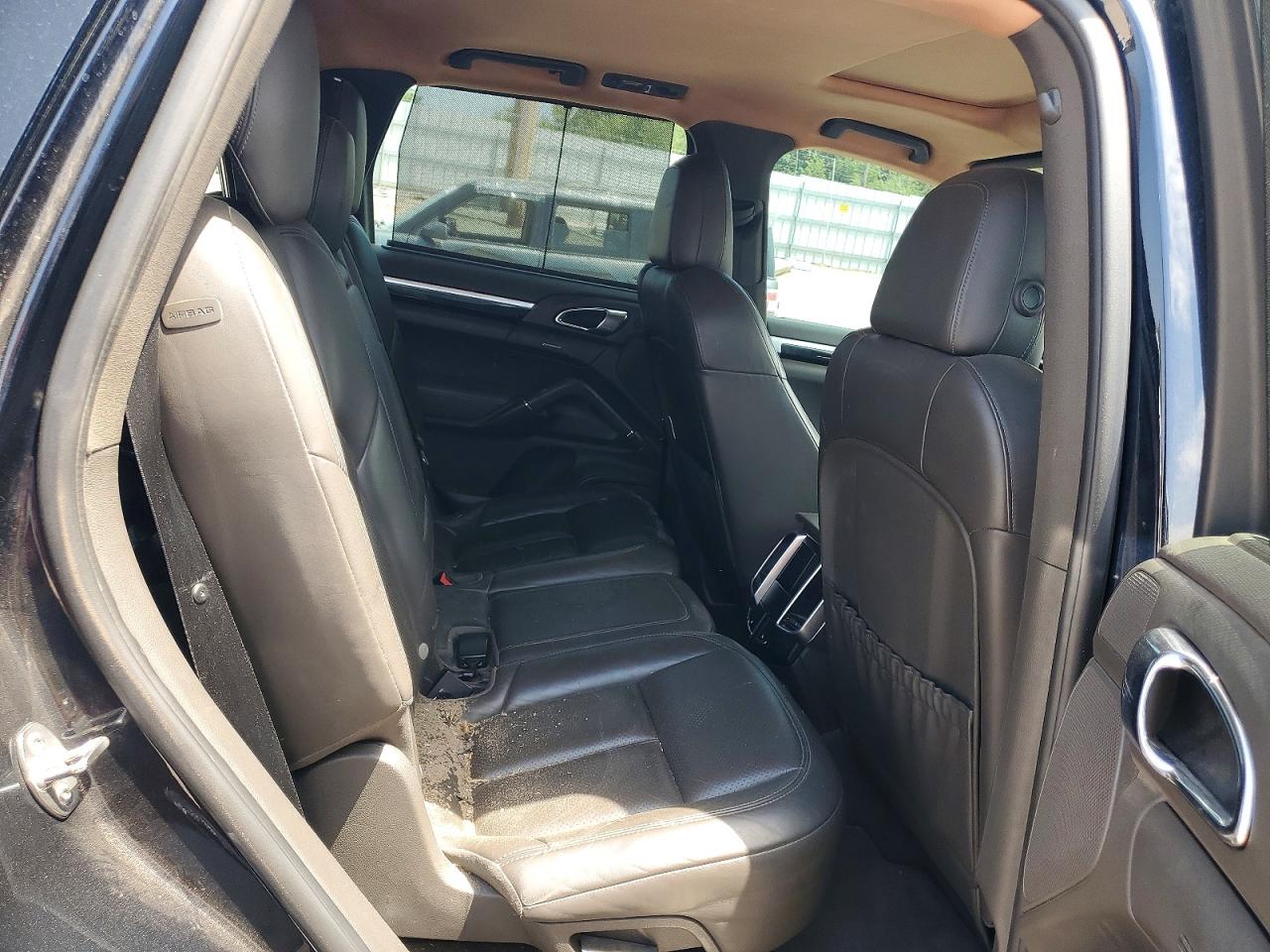 2016 Porsche Cayenne Черный vin: WP1AA2A28GLA04317