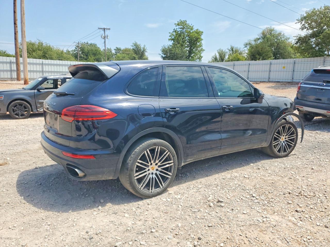 2016 Porsche Cayenne Черный vin: WP1AA2A28GLA04317