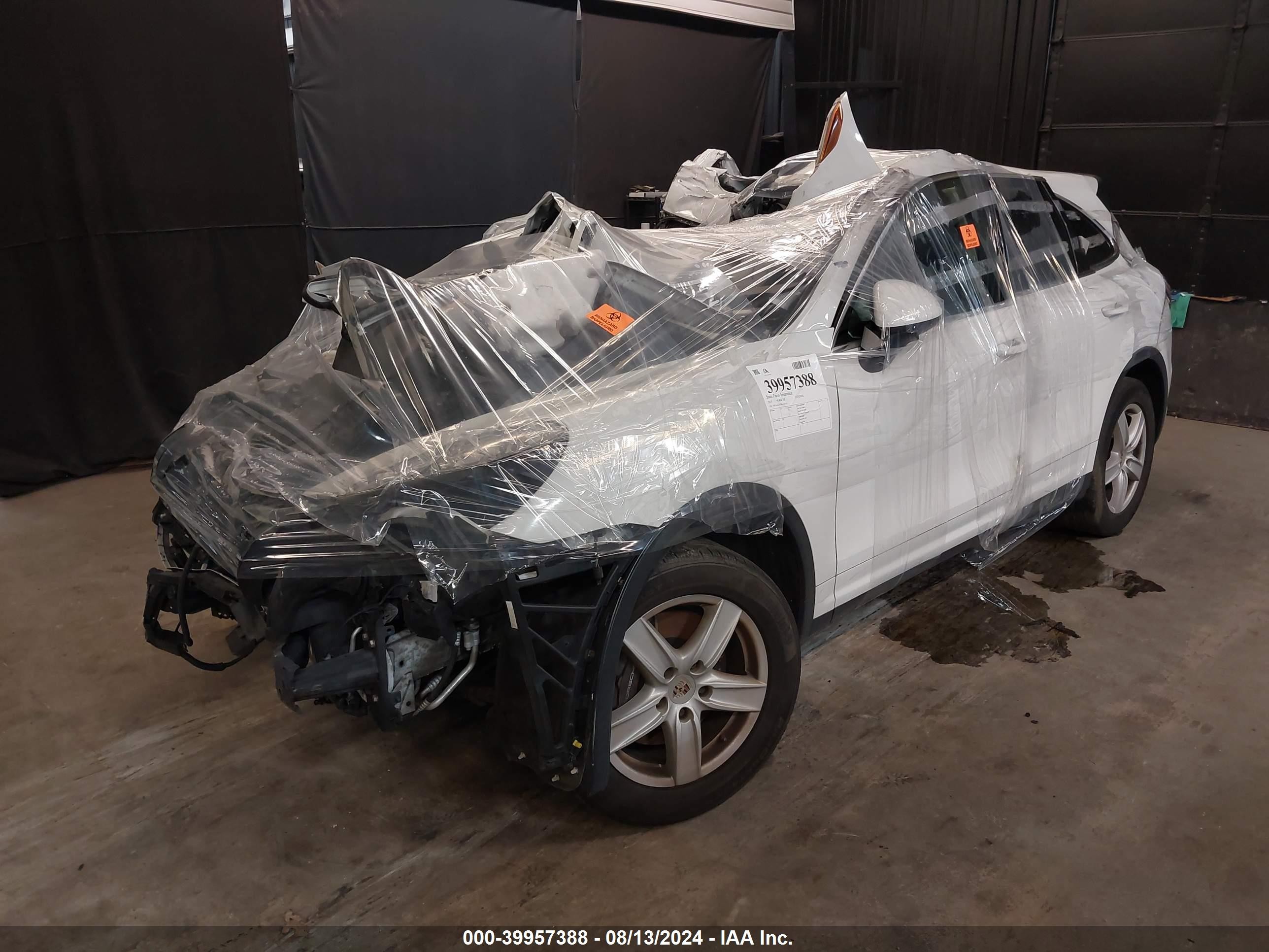 2013 Porsche Cayenne   Белый vin: WP1AA2A29DLA03110