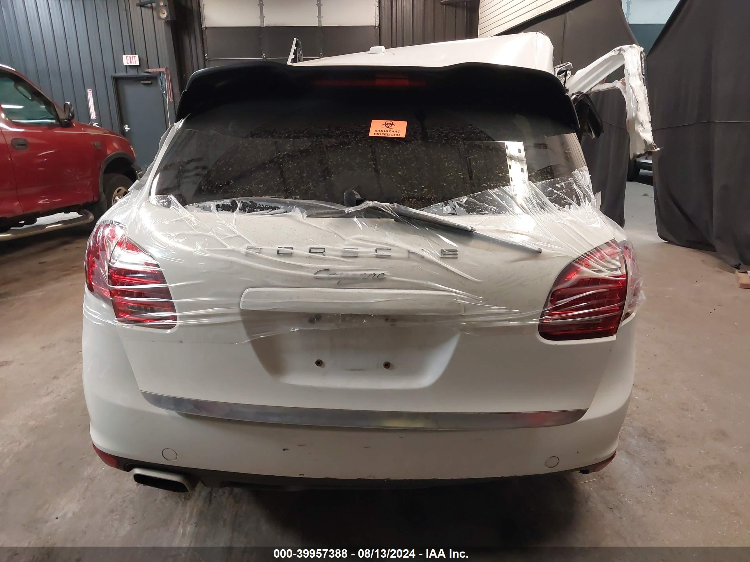 2013 Porsche Cayenne   Белый vin: WP1AA2A29DLA03110