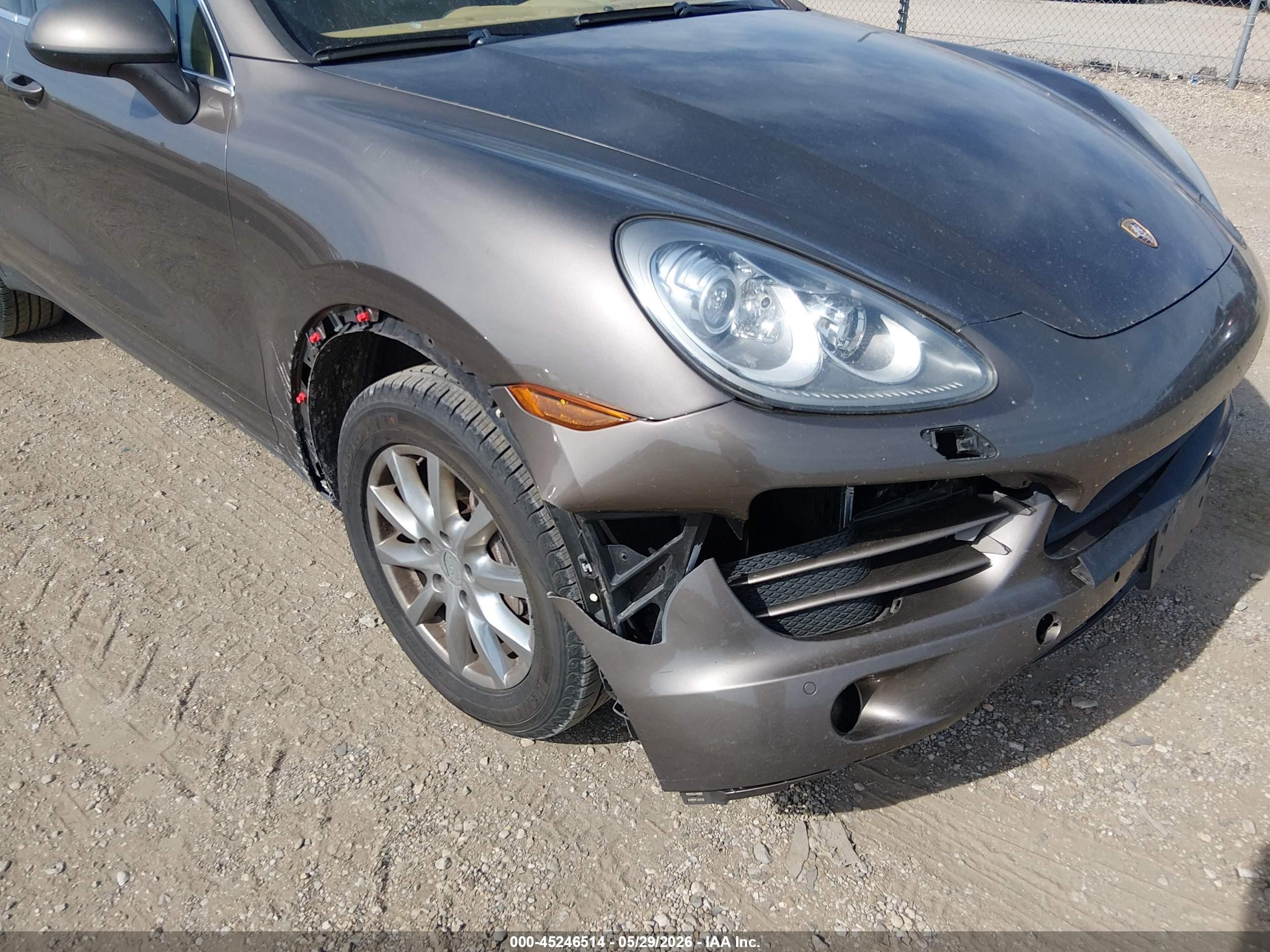 2013 Porsche Cayenne   Gray vin: WP1AA2A29DLA05097