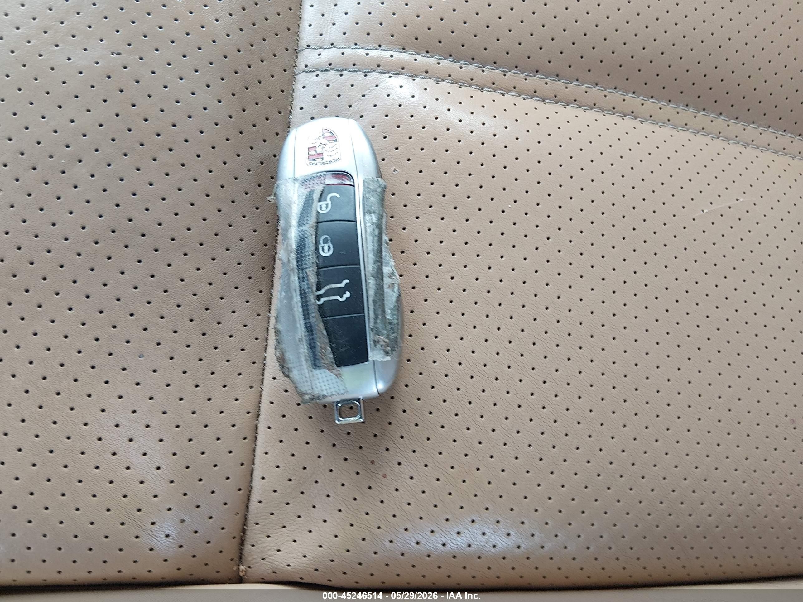 2013 Porsche Cayenne   Gray vin: WP1AA2A29DLA05097