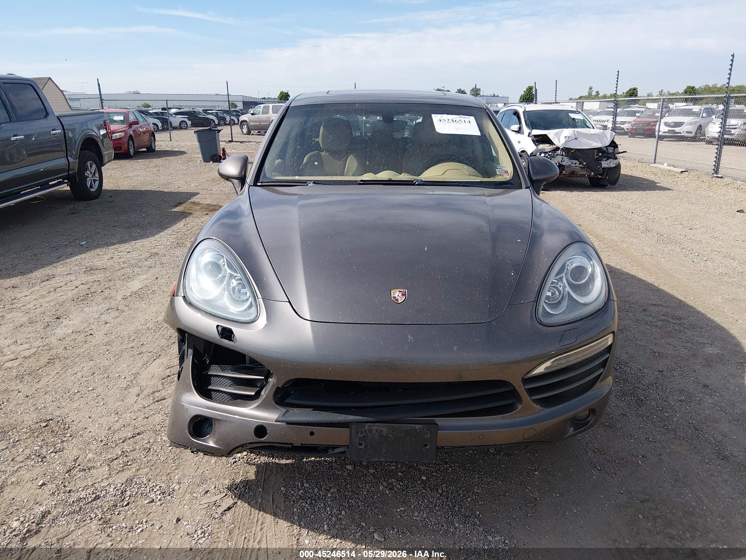 2013 Porsche Cayenne   Gray vin: WP1AA2A29DLA05097