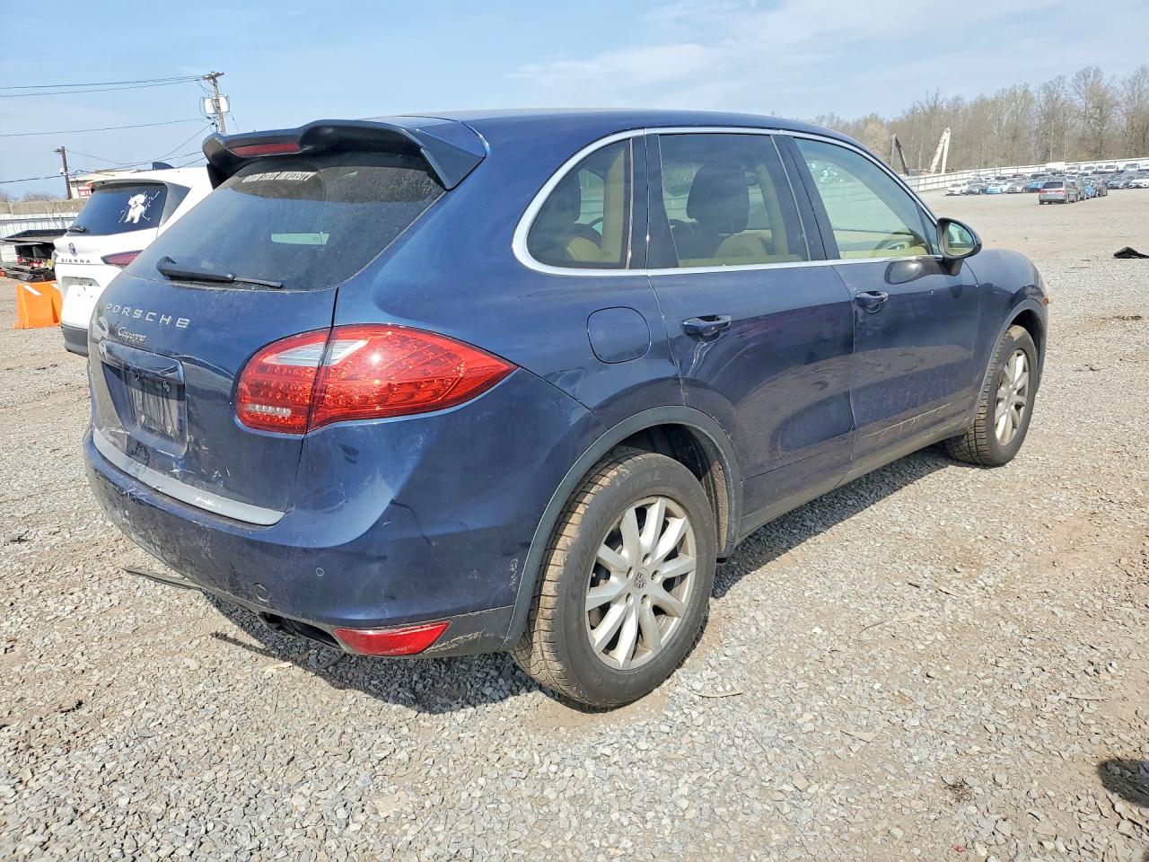 2014 Porsche Cayenne Blue vin: WP1AA2A29ELA03206