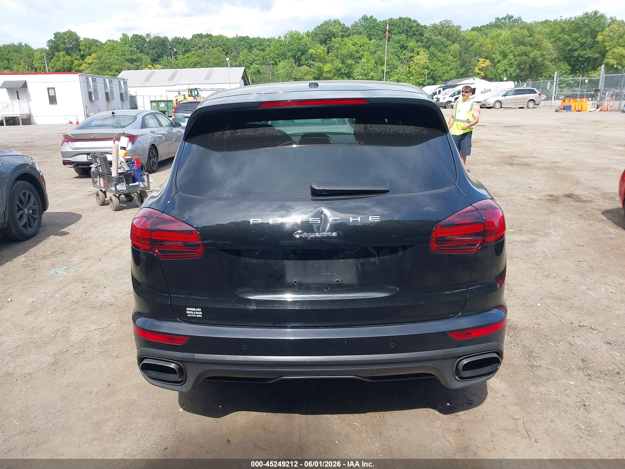 2016 Porsche Cayenne   Black vin: WP1AA2A29GLA10546