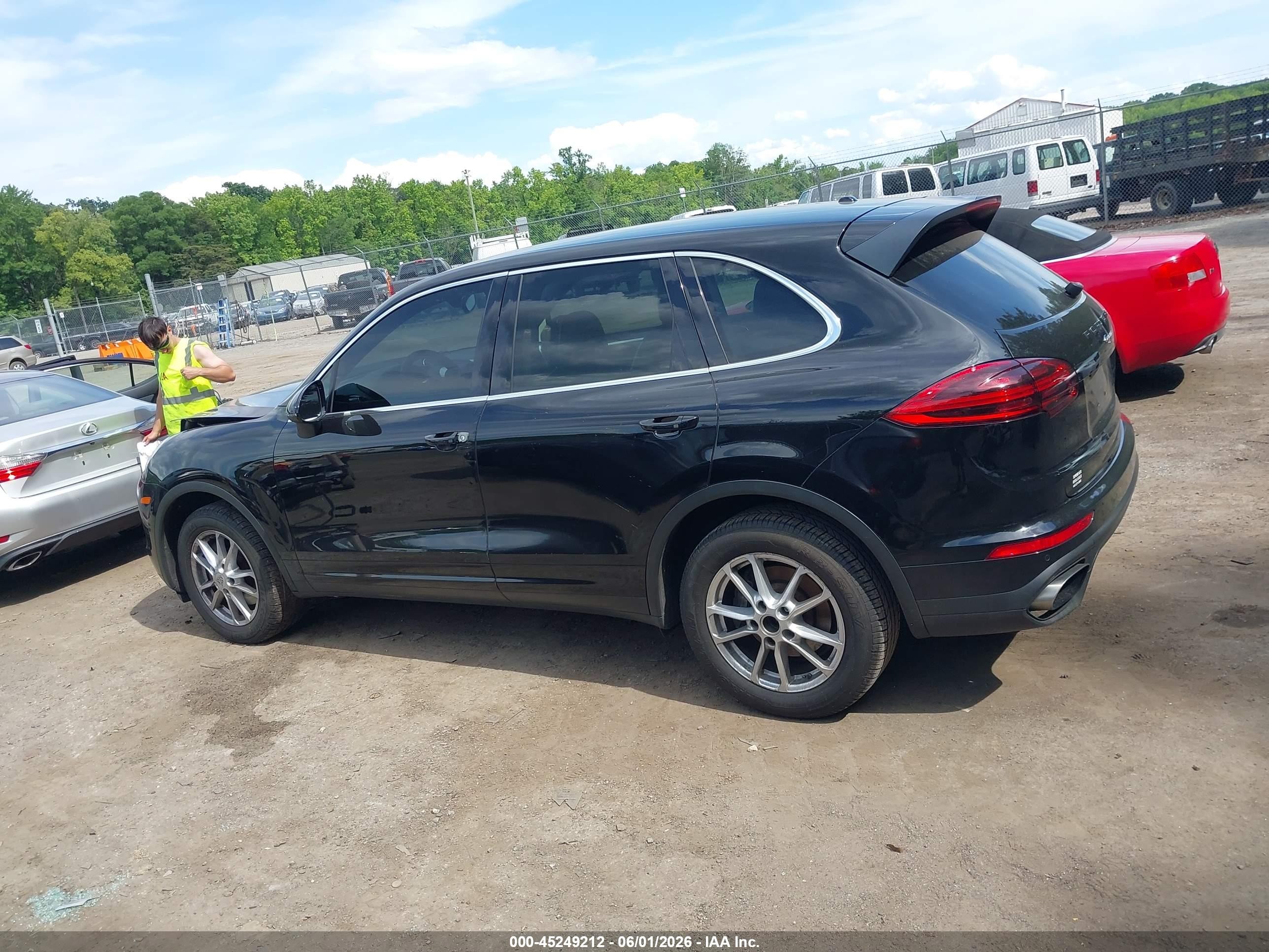 2016 Porsche Cayenne   Black vin: WP1AA2A29GLA10546