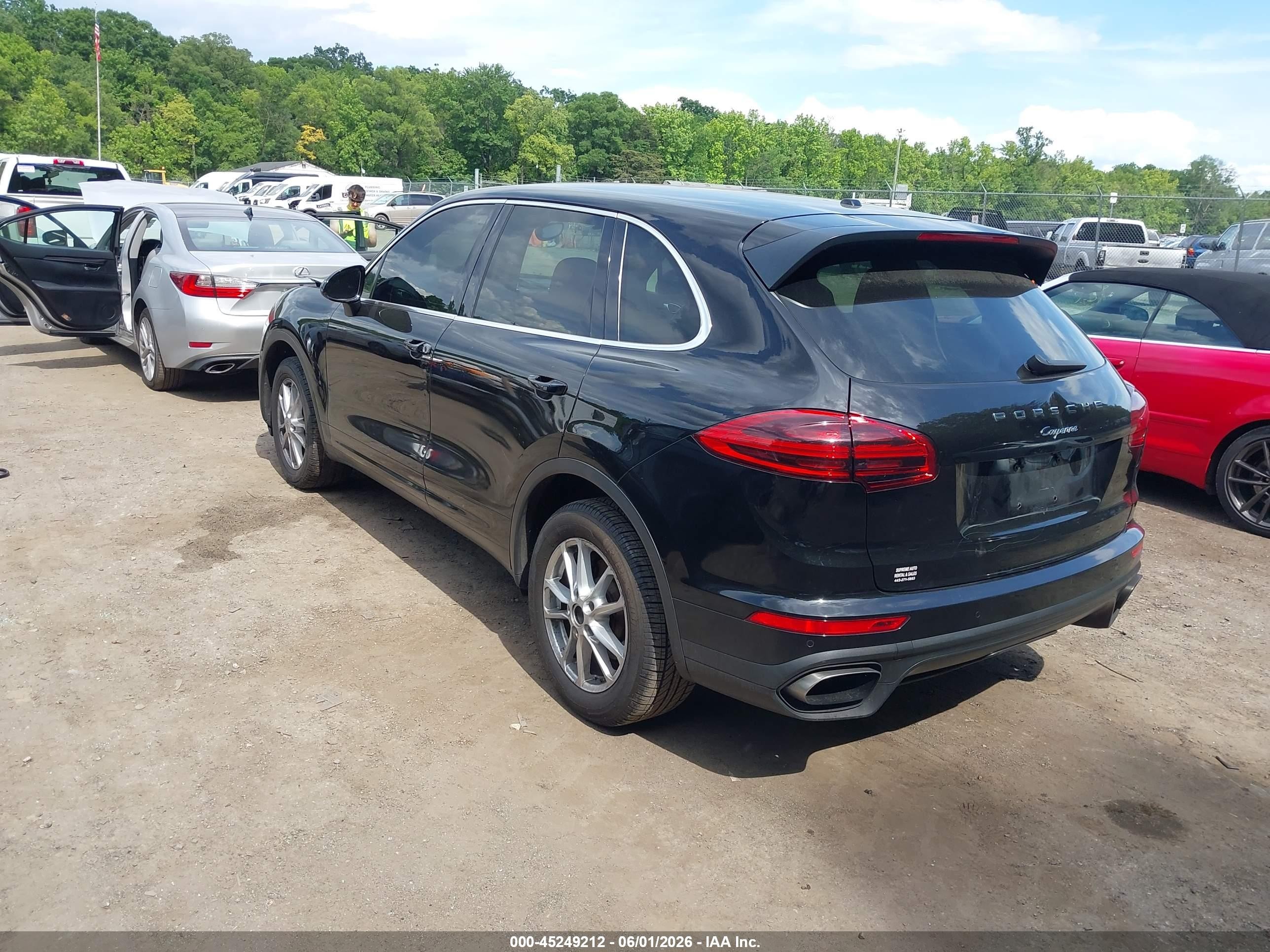2016 Porsche Cayenne   Black vin: WP1AA2A29GLA10546