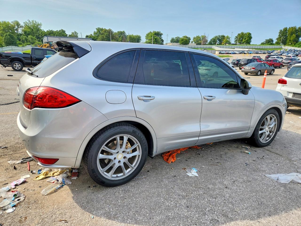 2012 Porsche Cayenne Серебряный vin: WP1AA2A2XCLA07214