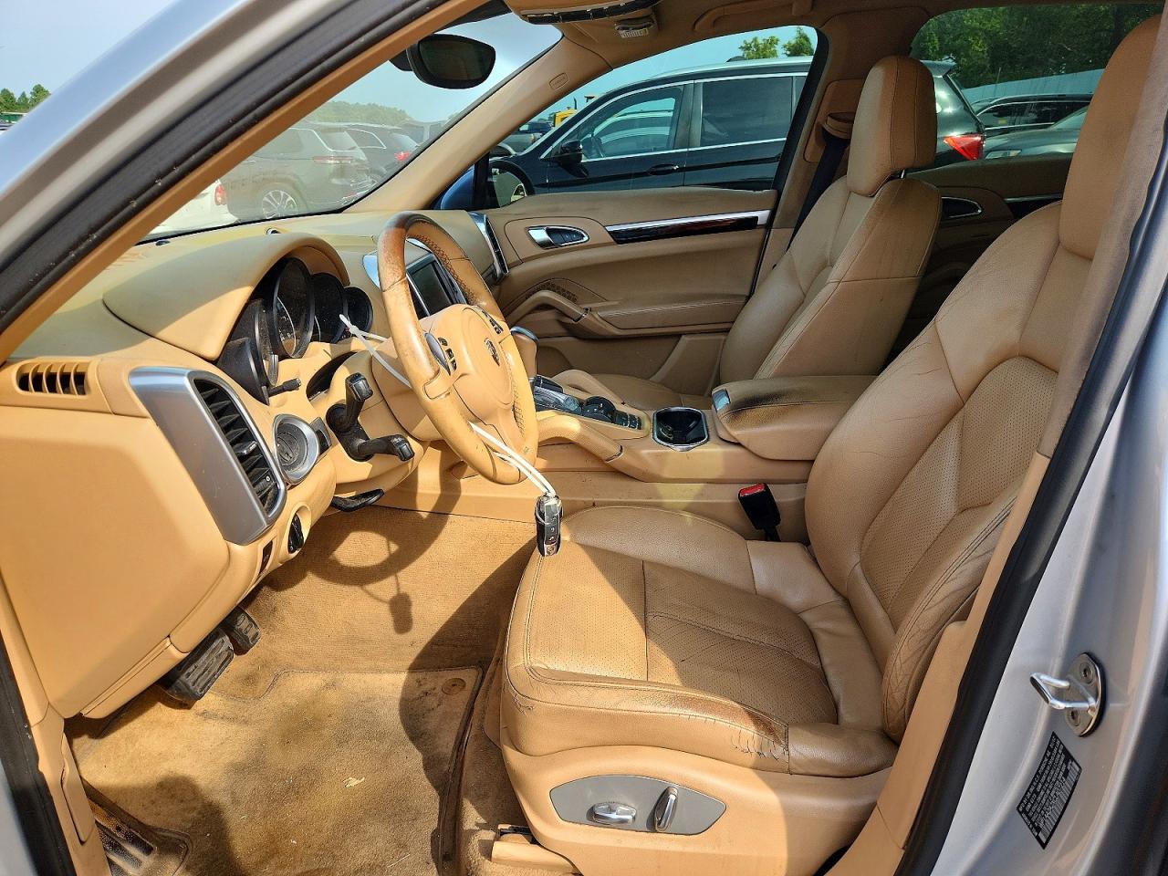 2012 Porsche Cayenne Серебряный vin: WP1AA2A2XCLA07214