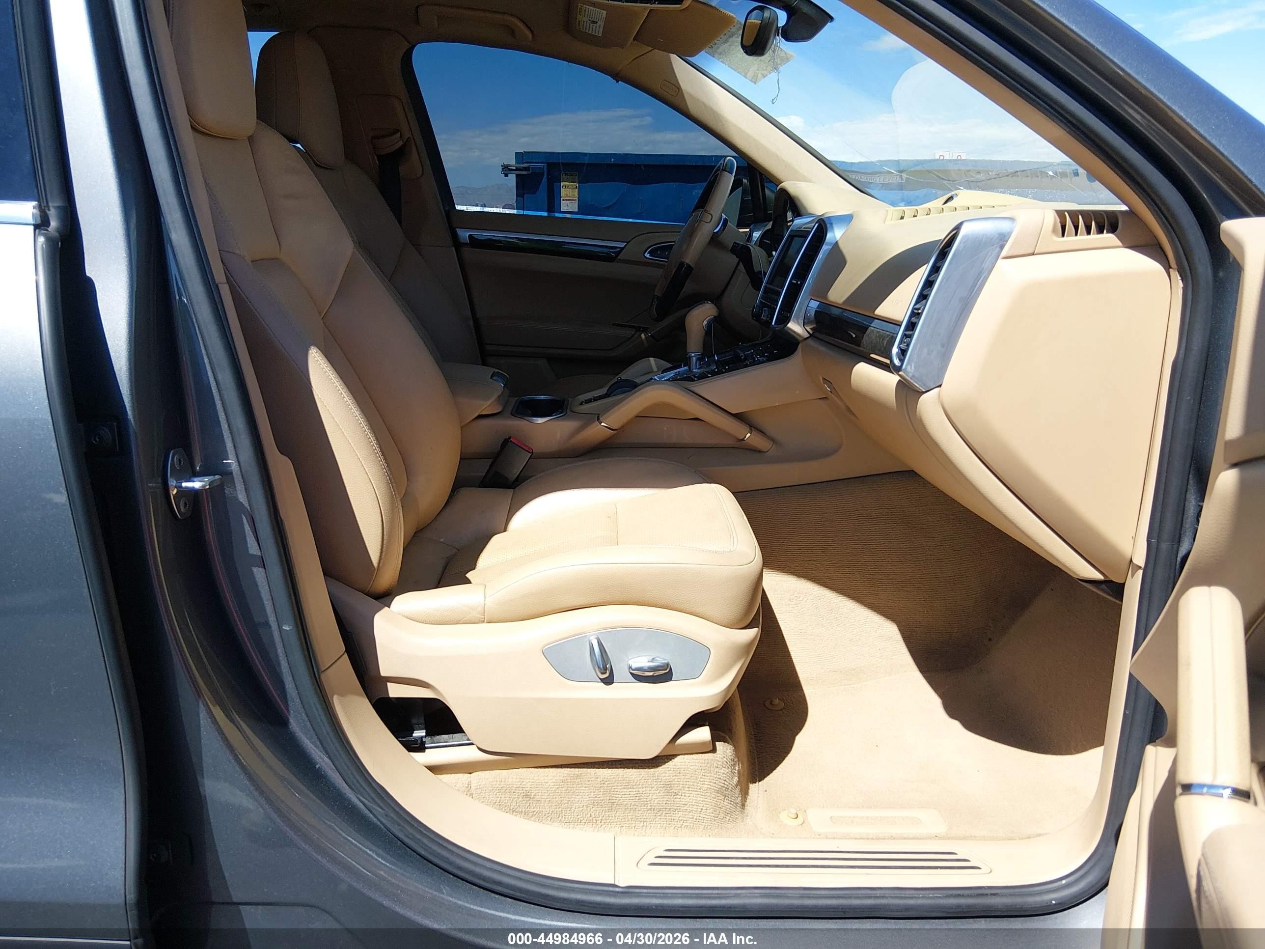 2012 Porsche Cayenne   Champagne vin: WP1AA2A2XCLA09576
