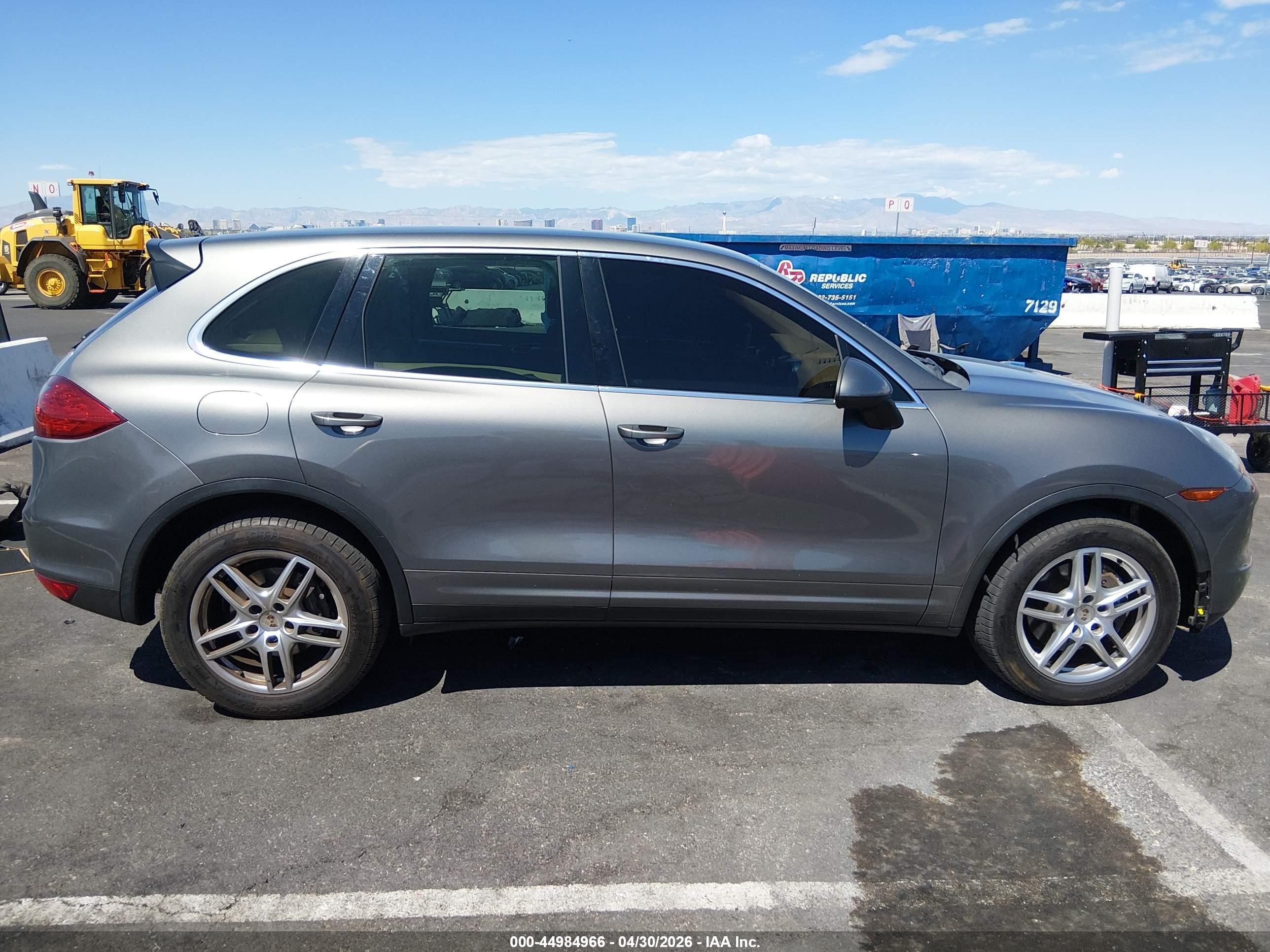 2012 Porsche Cayenne   Champagne vin: WP1AA2A2XCLA09576