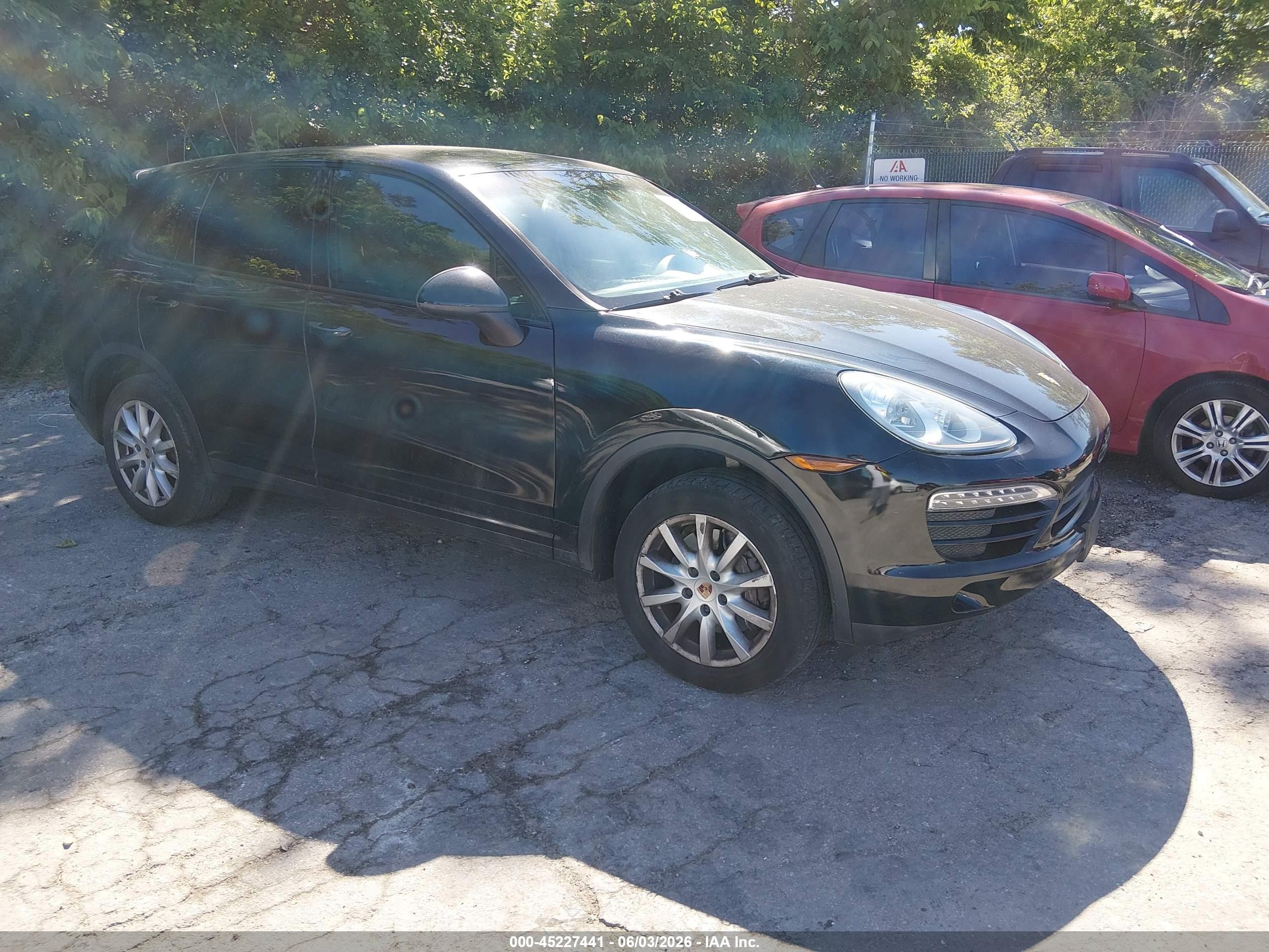 2013 Porsche Cayenne   Black vin: WP1AA2A2XDLA08803