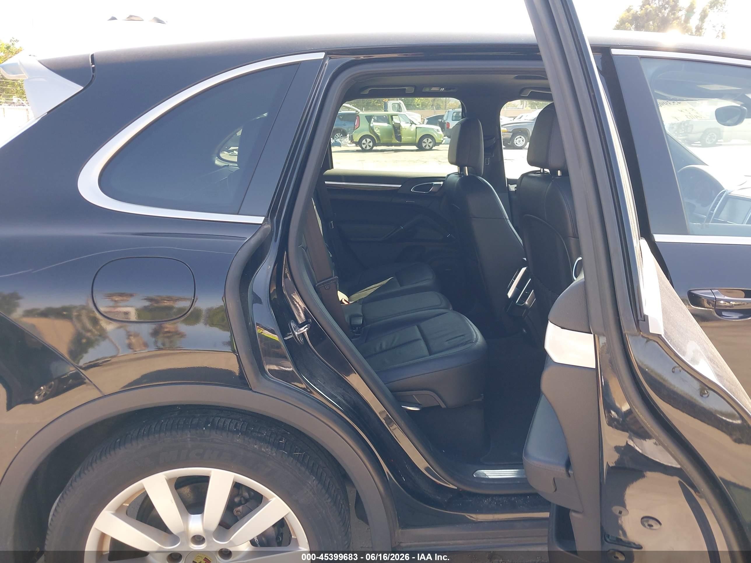 2014 Porsche Cayenne Platinum Edition Black vin: WP1AA2A2XELA09726