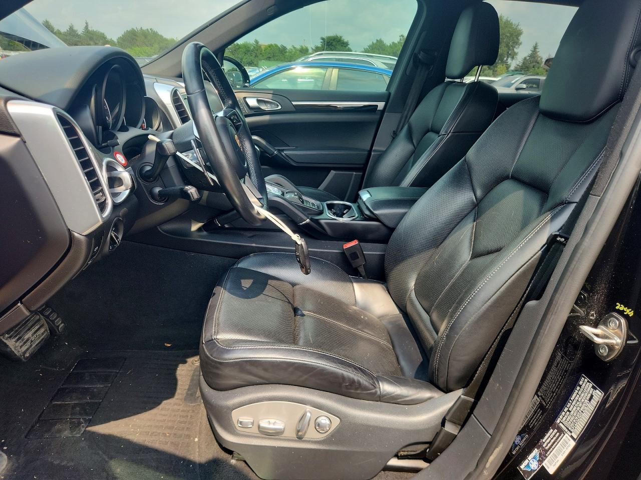 2016 Porsche Cayenne Black vin: WP1AA2A2XGLA08787