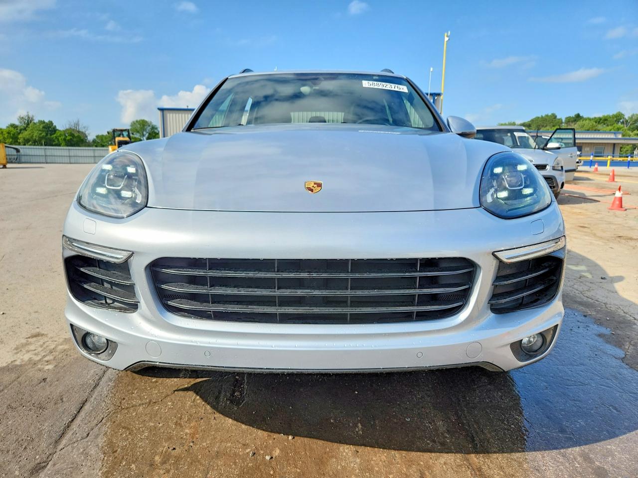 2017 Porsche Cayenne Silver vin: WP1AA2A2XHKA86591