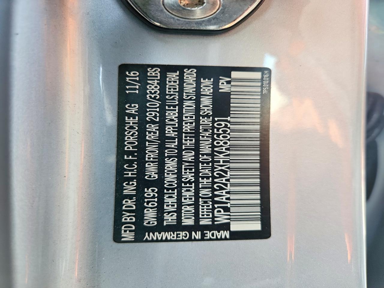 2017 Porsche Cayenne Silver vin: WP1AA2A2XHKA86591