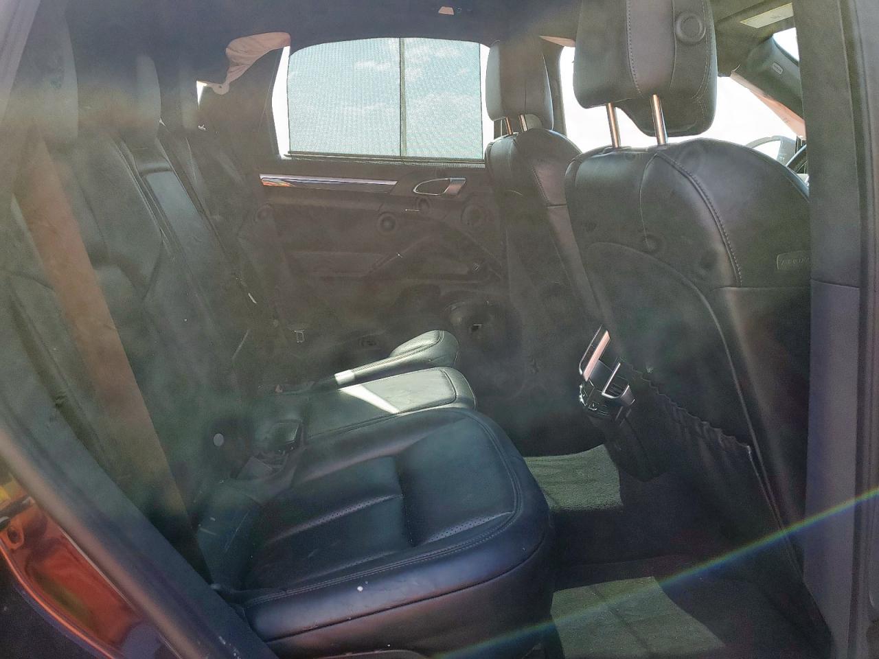 2018 Porsche Cayenne Blue vin: WP1AA2A2XJKA00959
