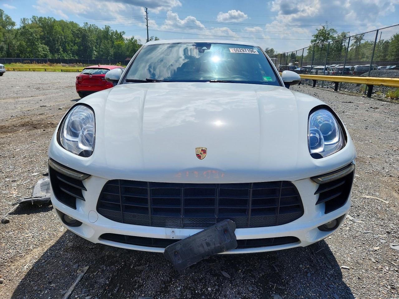 2018 Porsche Macan White vin: WP1AA2A50JLB04414