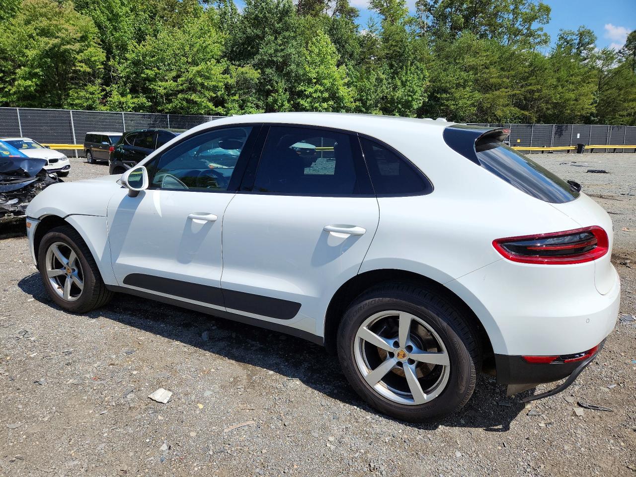 2018 Porsche Macan White vin: WP1AA2A50JLB04414