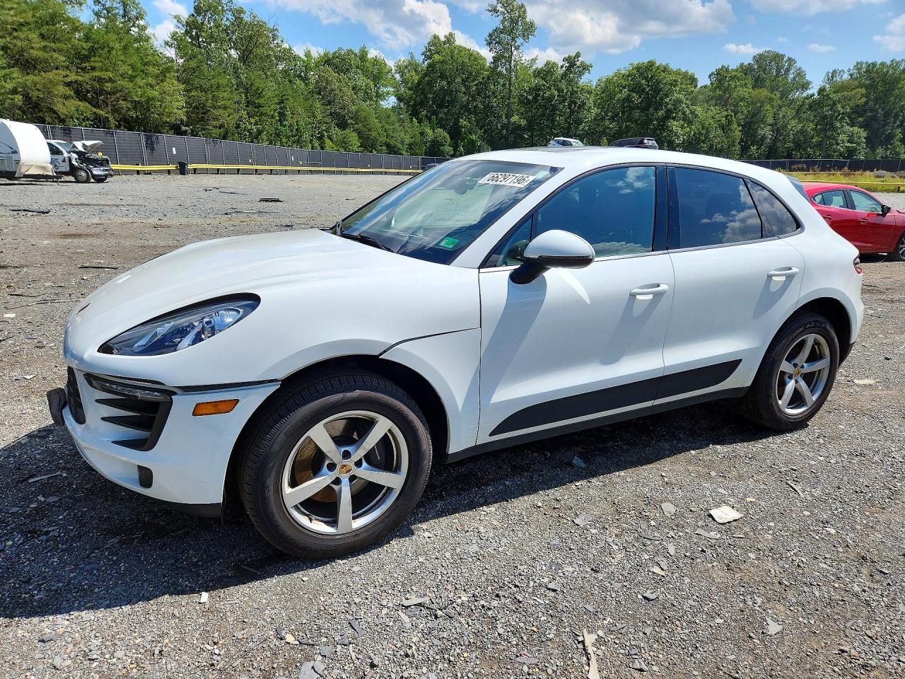 2018 Porsche Macan White vin: WP1AA2A50JLB04414