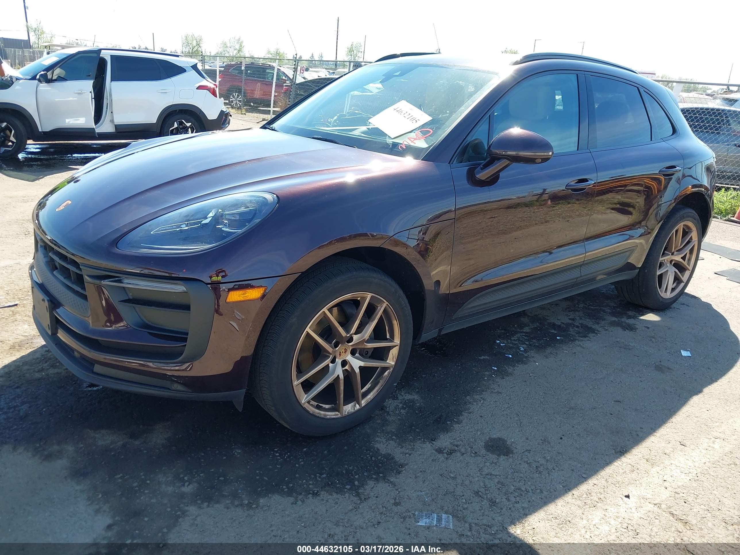 2023 Porsche Macan T Фиолетовый vin: WP1AA2A51PLB14975