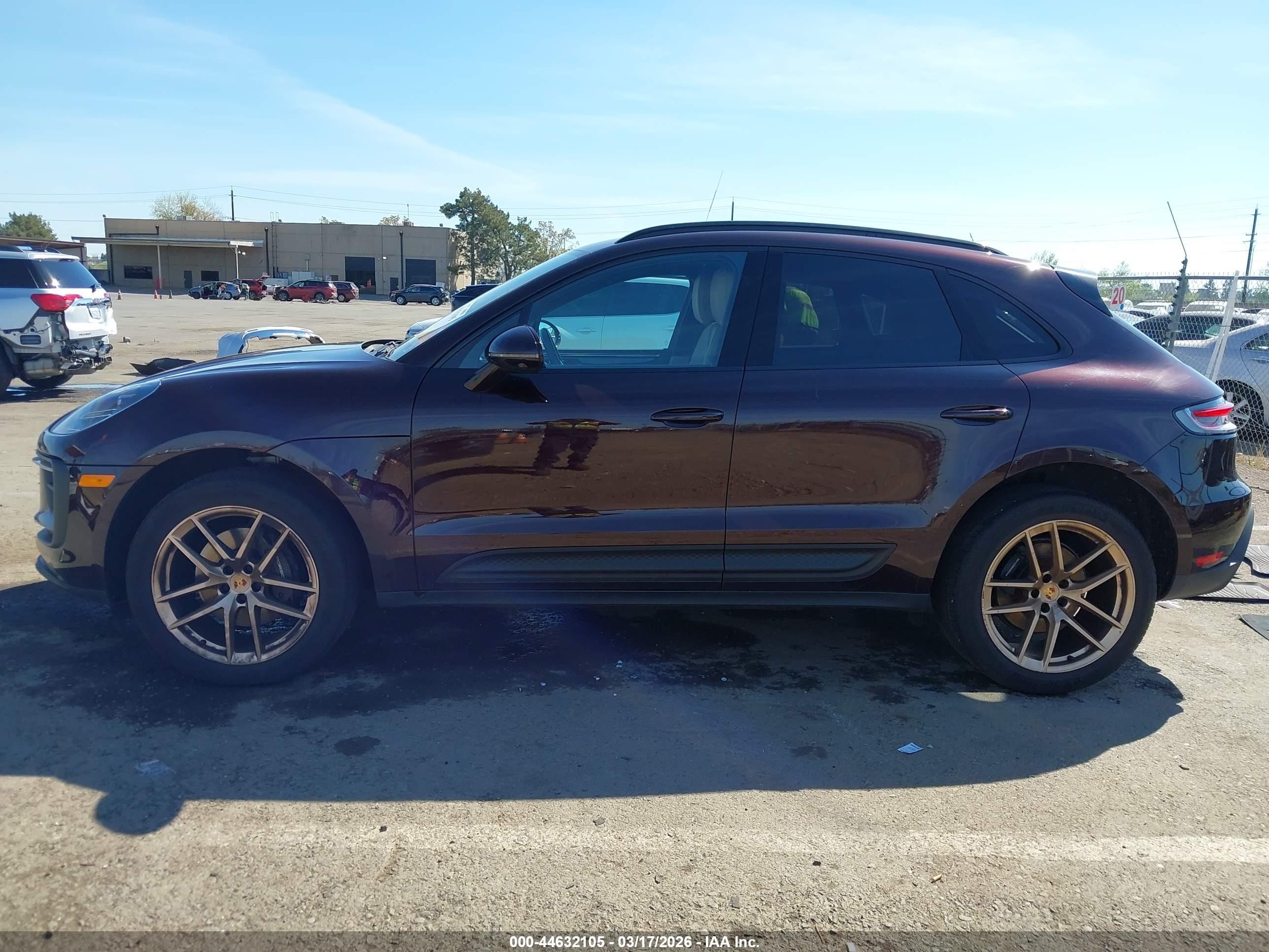 2023 Porsche Macan T Фиолетовый vin: WP1AA2A51PLB14975