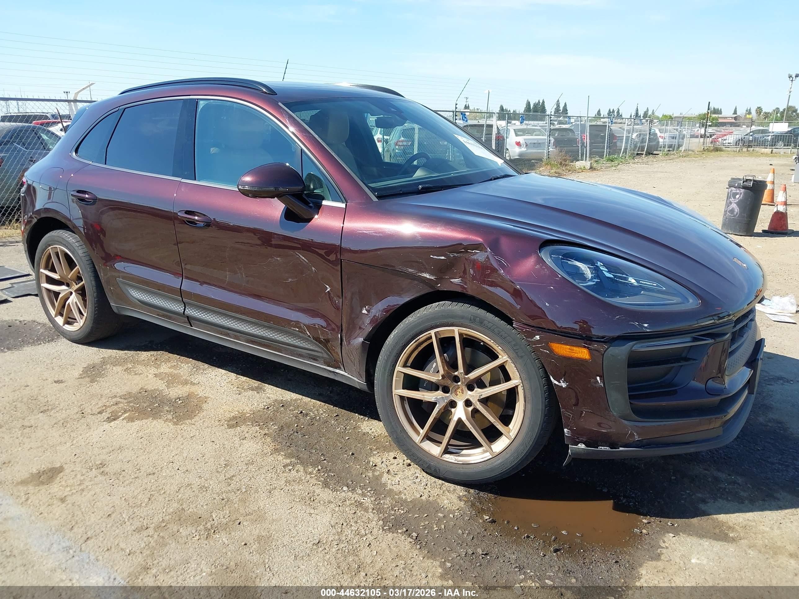 2023 Porsche Macan T Фиолетовый vin: WP1AA2A51PLB14975