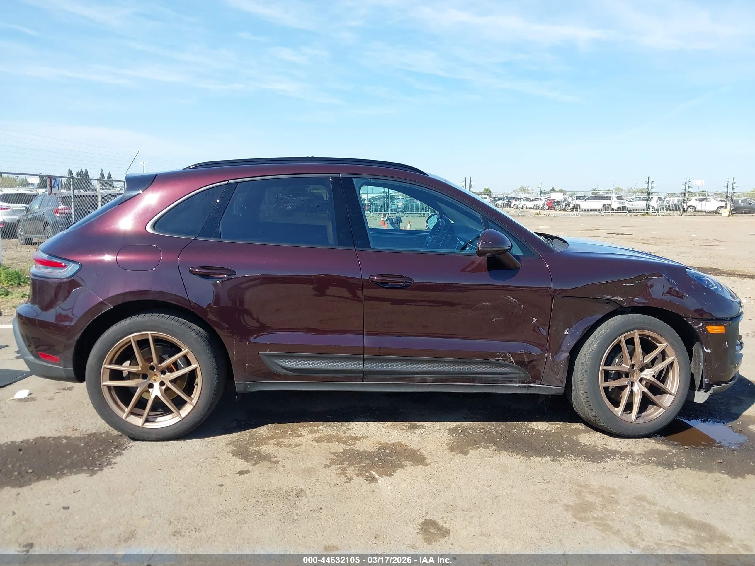 2023 Porsche Macan T Фиолетовый vin: WP1AA2A51PLB14975
