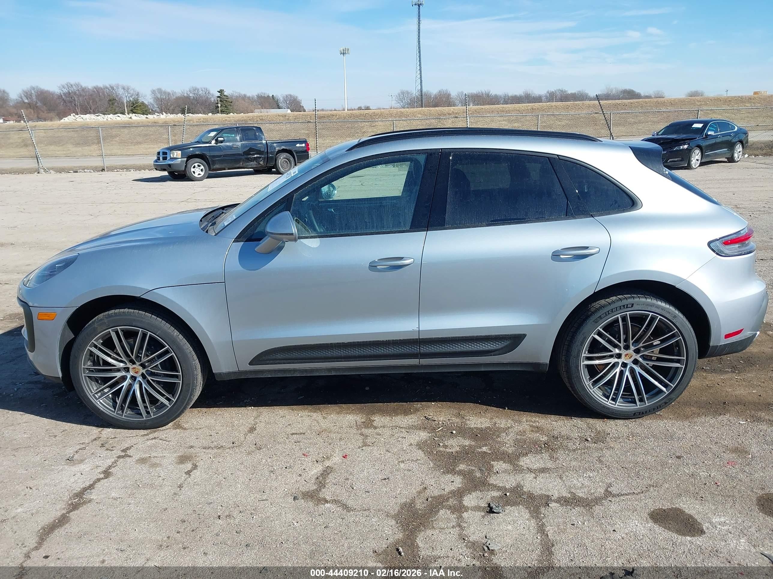 2026 Porsche Macan T Серый vin: WP1AA2A51TLB05073