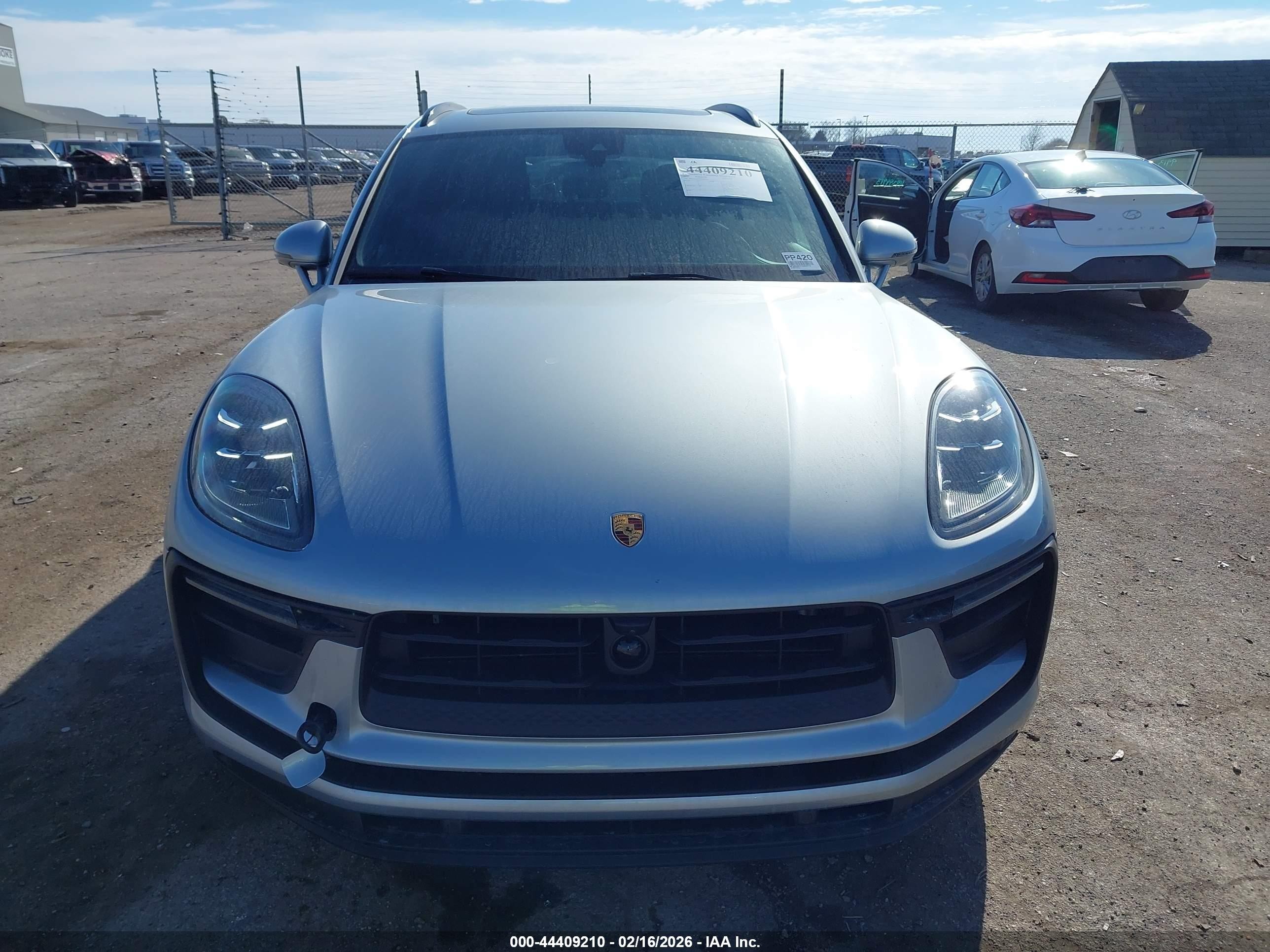 2026 Porsche Macan T Серый vin: WP1AA2A51TLB05073